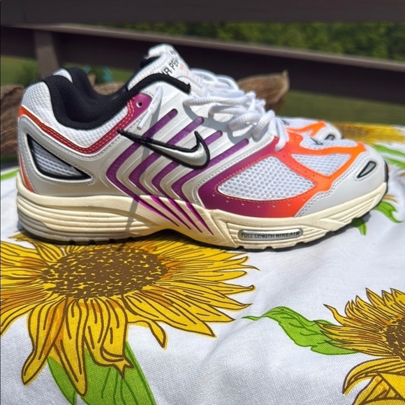 Nike Air Pegasus White and Orange Athletic Shoes main image 4